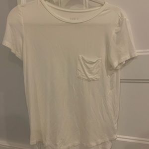 white t-shirt size: s/xs